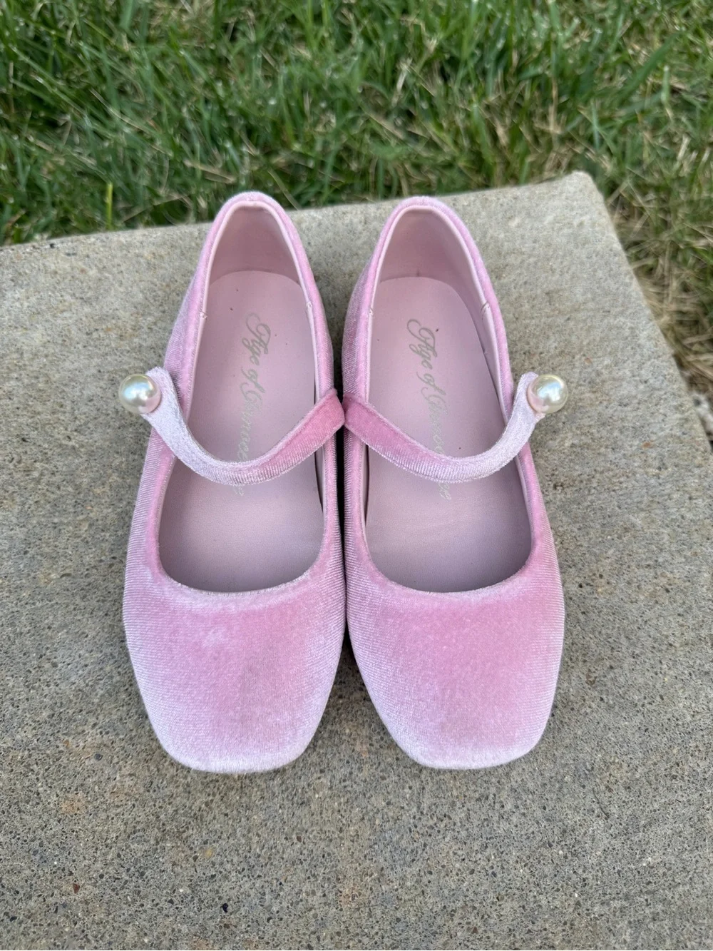 AOI Age of Innocence sz 29 GLORIA VELVET PINK FLATS